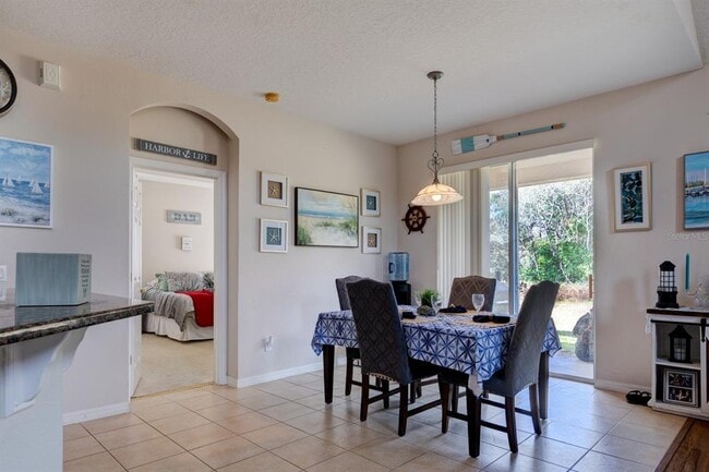 Building Photo - 3161 Poppy Hill Rd