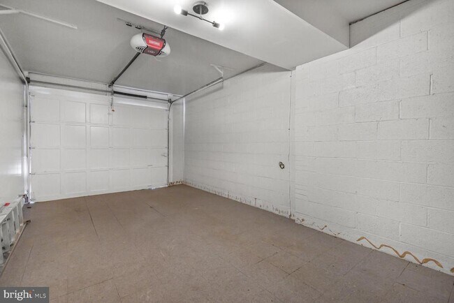Building Photo - 11733 Ambleside Dr