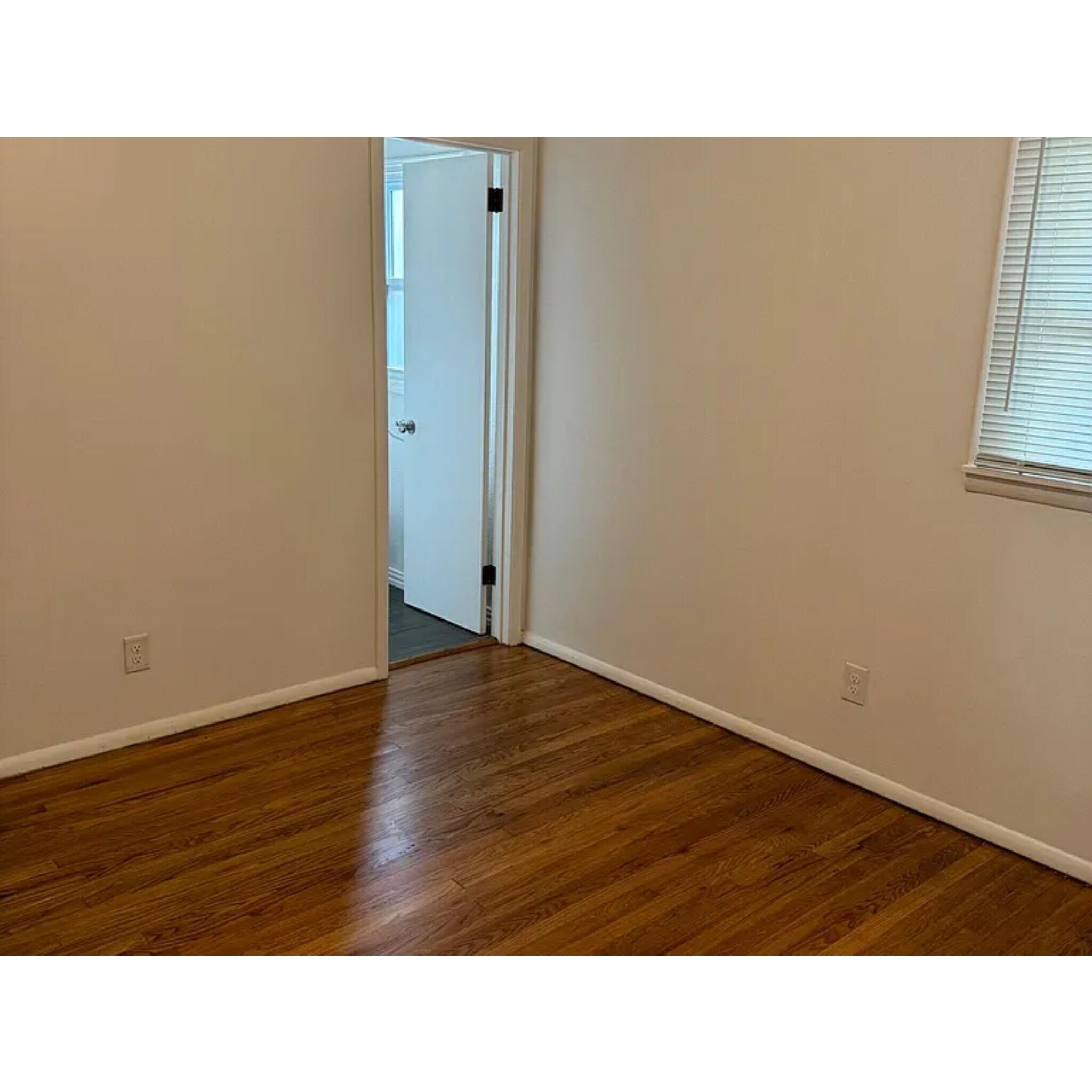 Building Photo - 1105 Callahan St