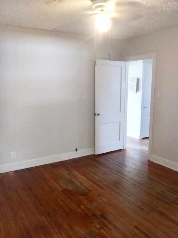 Building Photo - 316 N Wanda Dr