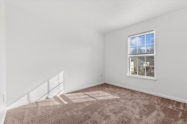 Building Photo - 4BR Columbia Home w/ Finished Basement, Deck & Open Green Space