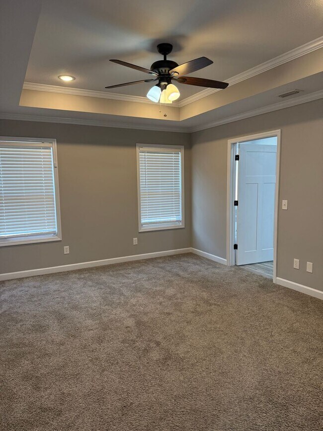 Building Photo - 157 Cody Dr