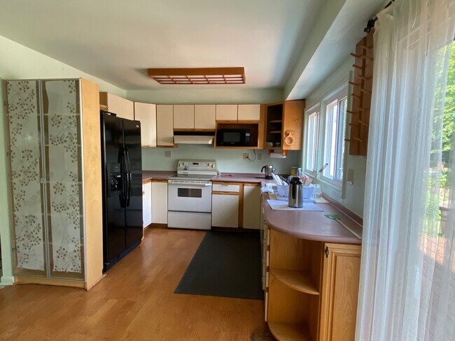 Building Photo - 12150 Monument Dr