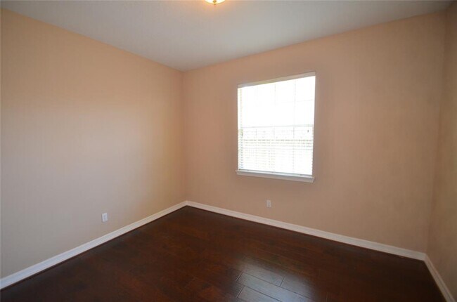 Building Photo - 13430 Missarah Ln