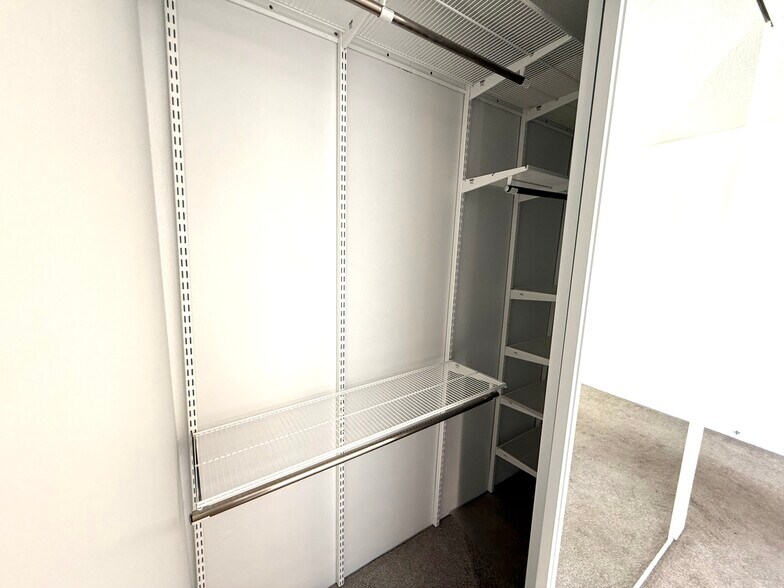 Building Photo - 3930 S Roosevelt Blvd