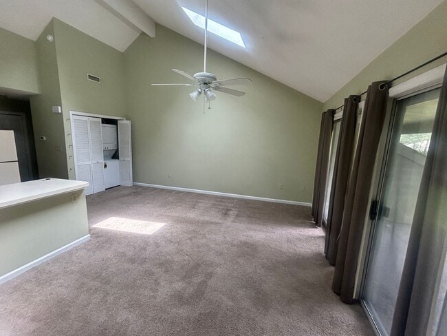 Building Photo - 924 Fairwood Lakes Dr
