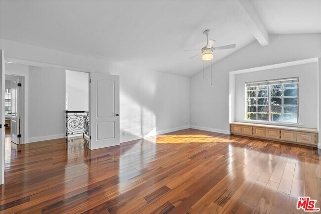 Building Photo - 1561 3rd St