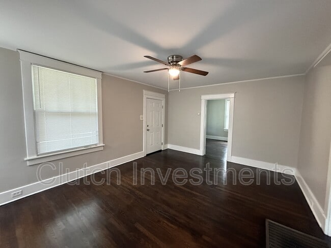 Building Photo - 3528 Bowen Ave
