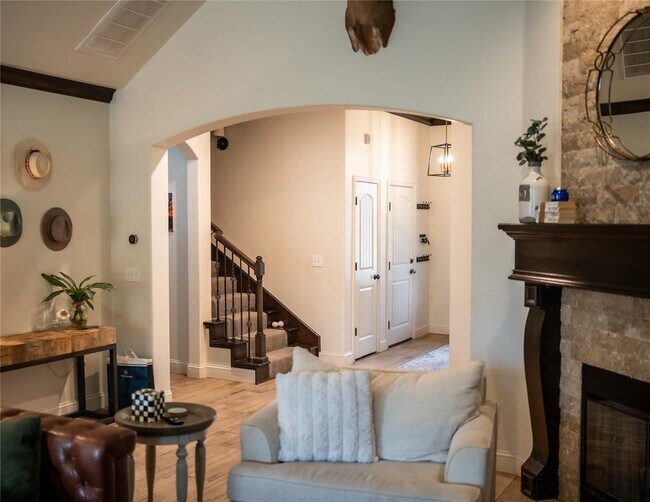Building Photo - 1308 Glenmere Ct