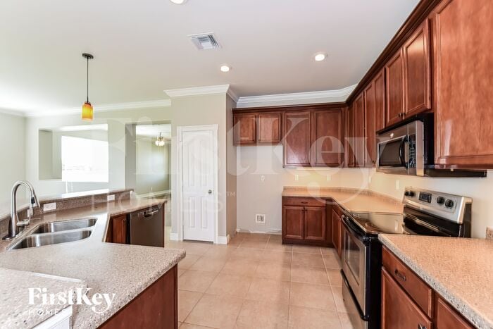 Building Photo - 16116 Badalona Dr