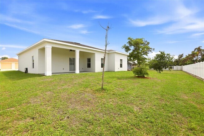 Building Photo - 870 Columbia St