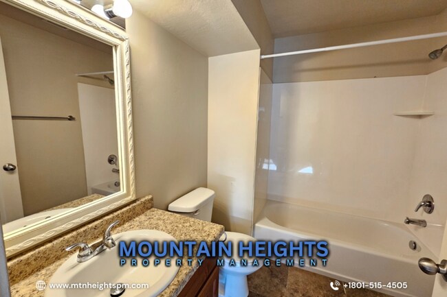 Building Photo - 14397 S Oakfield Way
