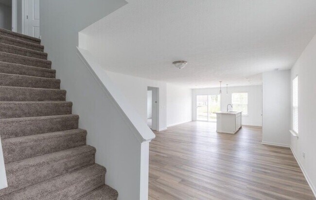 Building Photo - 1111 Cobra Dr