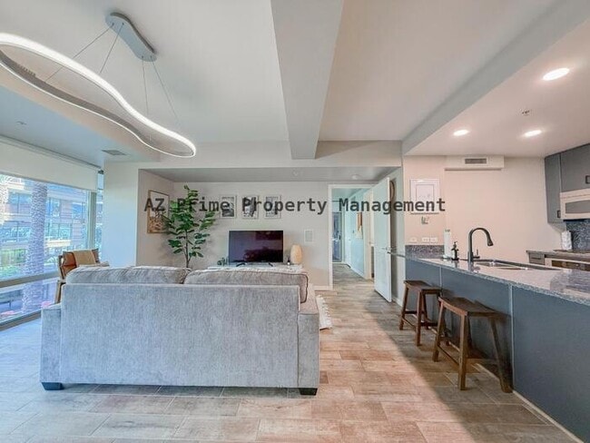 Building Photo - 7137 E Rancho Vista Dr