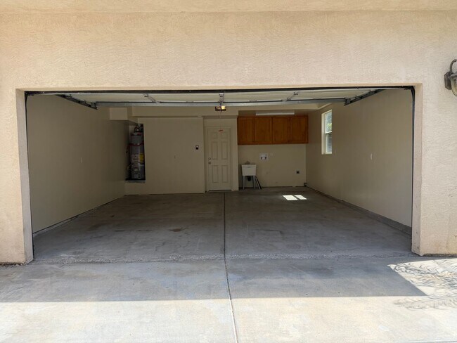 Building Photo - 1189 W Upas St