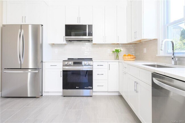 Building Photo - 9 Todd Pl