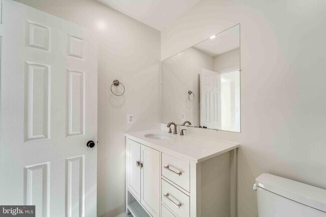 Building Photo - 7713 Bristol Square Ct