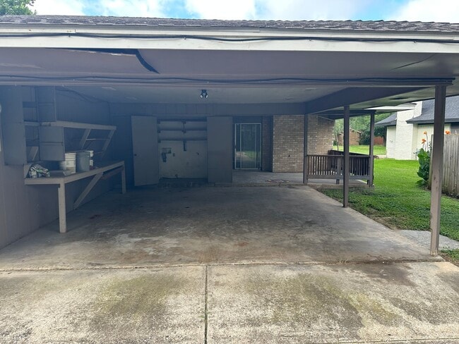 Building Photo - Great Duplex in Irving!