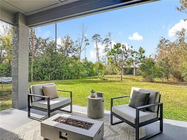 Building Photo - 1680 5th Ave