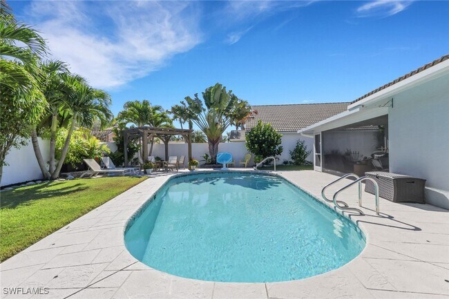 Building Photo - 1151 Jardin Dr