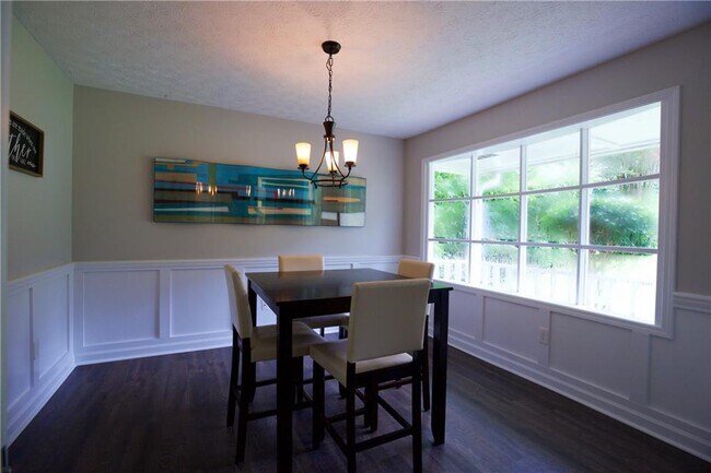 Building Photo - 3328 Mountain Hollow Dr