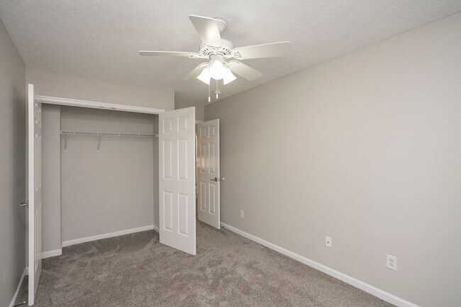 Building Photo - 7277 Charlotte Pike