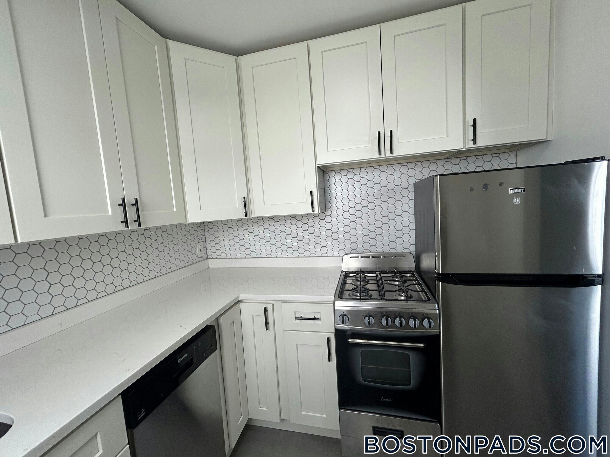 Building Photo - 90 Winthrop Shore Dr