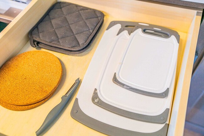 Building Photo - 6610 N 93rd Ave