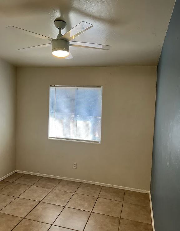 Building Photo - 1330 E Lark Way