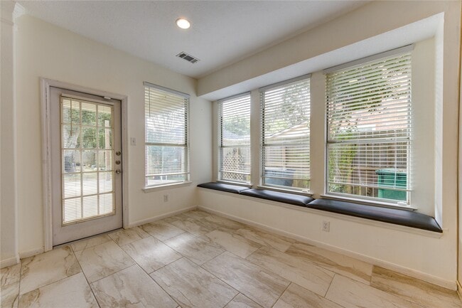 Building Photo - 1215 Whisper Trace Ct