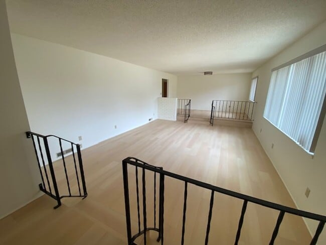 Building Photo - 11755 Tam O'Shanter Dr