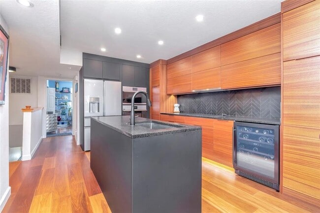 Building Photo - 14767 Seminole Trail