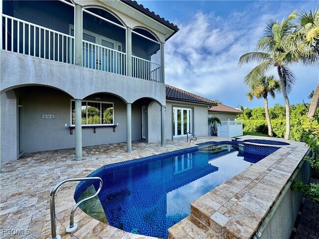Building Photo - 14370 McGregor Blvd