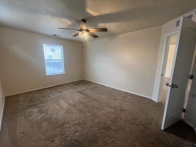 Building Photo - 3 Bed 2 Bath House in Nampa!