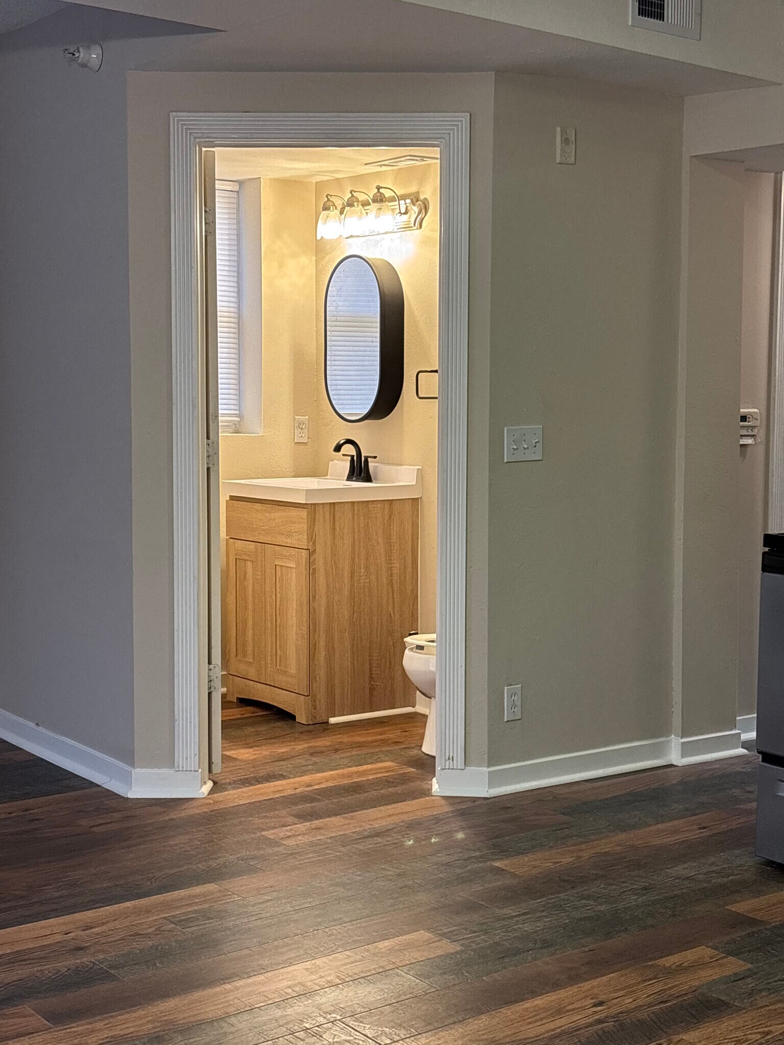 Building Photo - 626 S 19th St