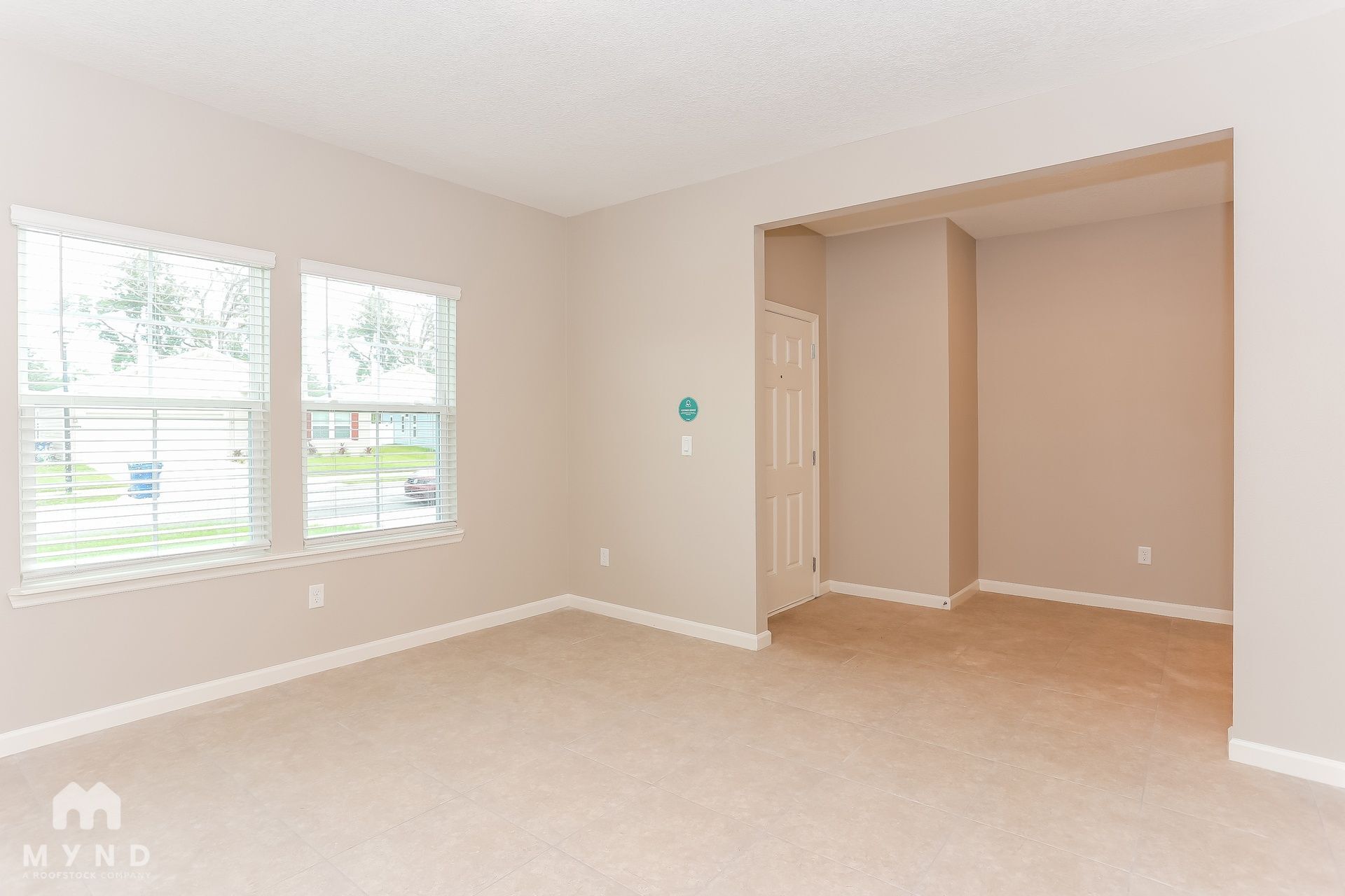 Building Photo - 10925 Haws Ln