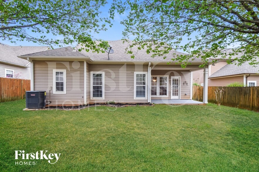 Building Photo - 209 Nottingham Dr