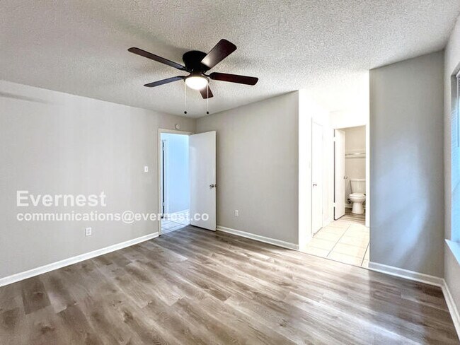 Building Photo - 8350 Greenbrook Pkwy
