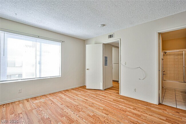 Building Photo - 4340 Gannet Cir