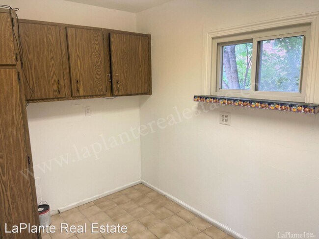 Building Photo - 2 br, 1 bath House - 2538 Oakwood Avenue