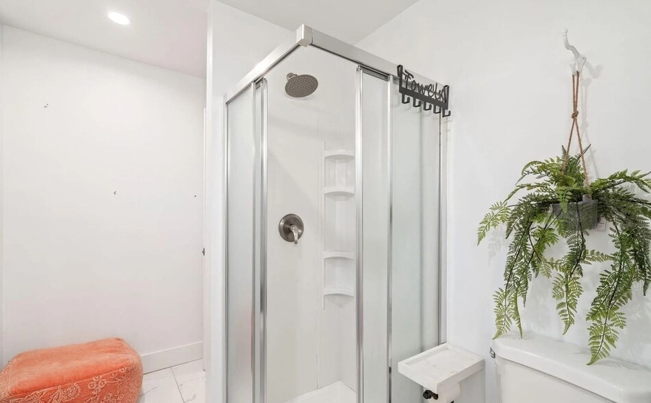 Building Photo - 1712 Cunningham Ln