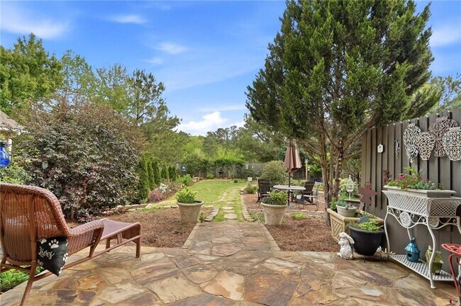 Building Photo - 318 Argyle Ct