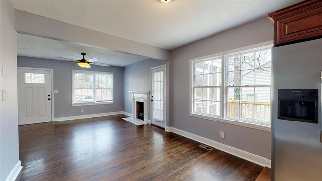 Building Photo - 2599 Eastwood Dr