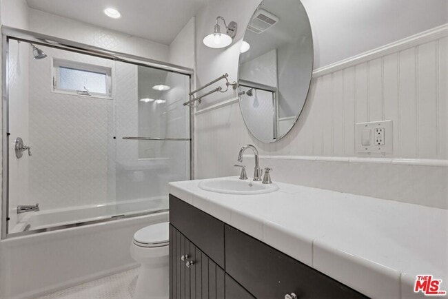 Building Photo - 12005 Hesby St