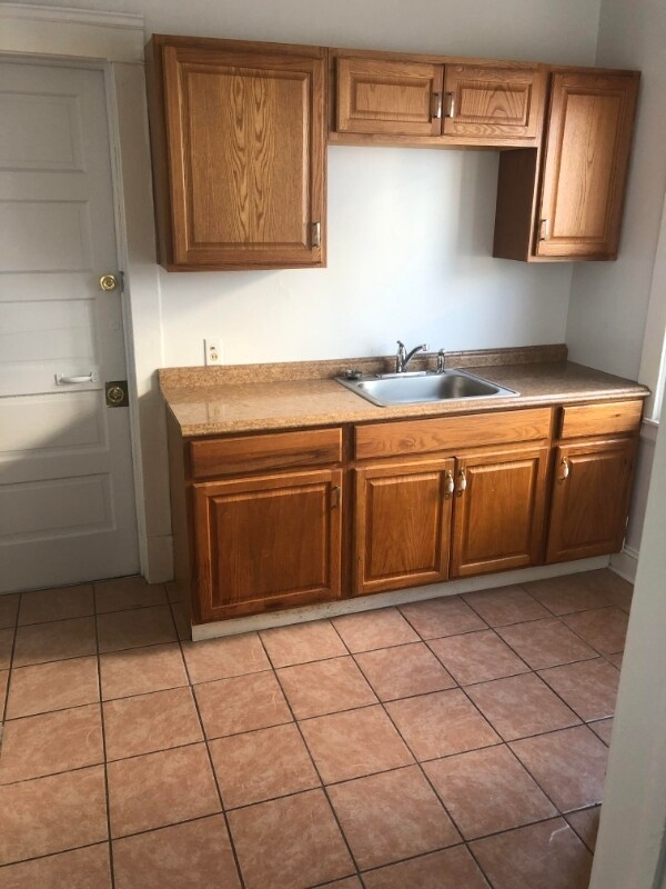 Building Photo - 1232 Buhrer Ave