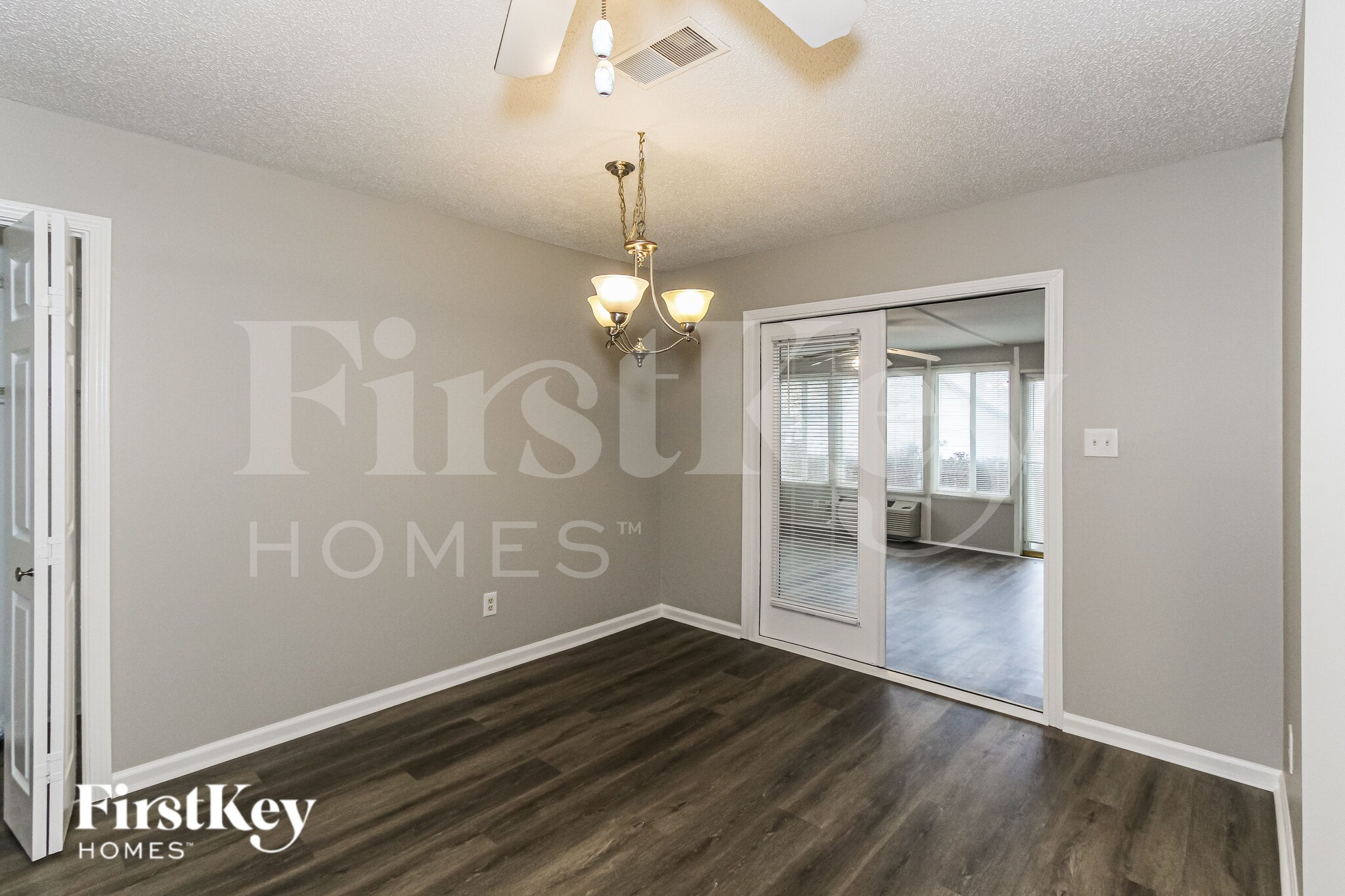 Building Photo - 2004 Plantation Pkwy