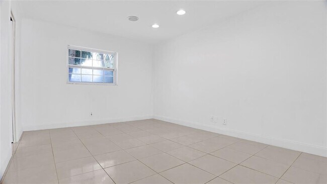 Building Photo - 8241 SW 3rd Ct