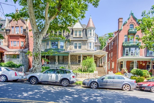 Primary Photo - 4431 Spruce St