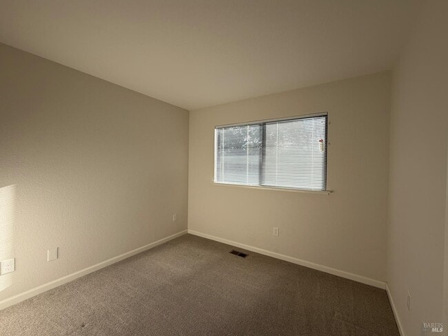 Building Photo - 378 Brey Rd