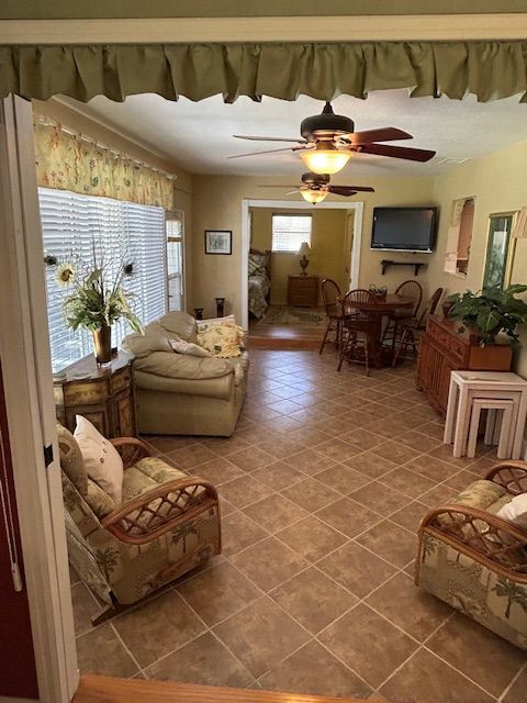 Building Photo - 2766 Privada Dr